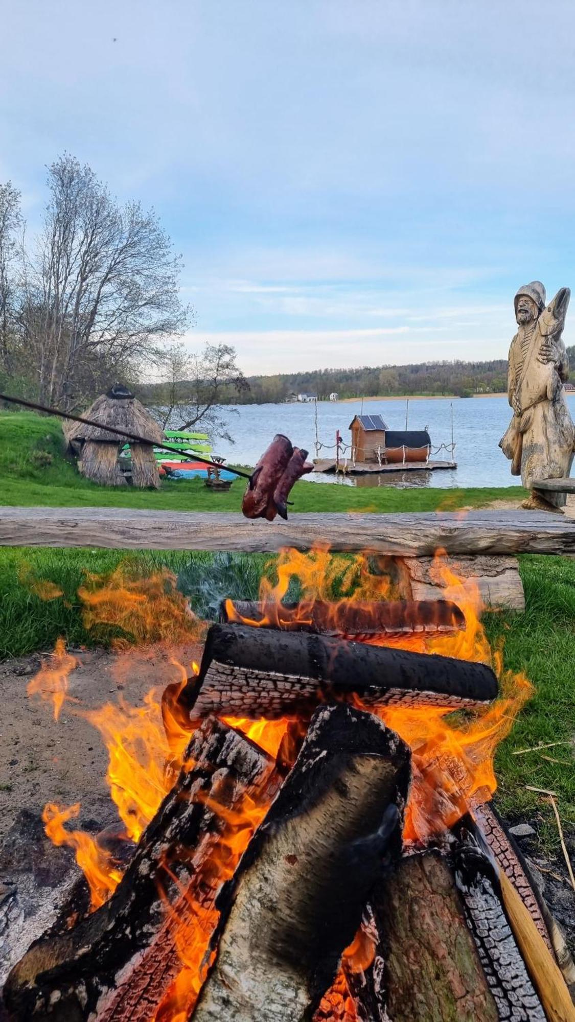 Wichrowe Wzgorze Chmielno Hotel Buitenkant foto