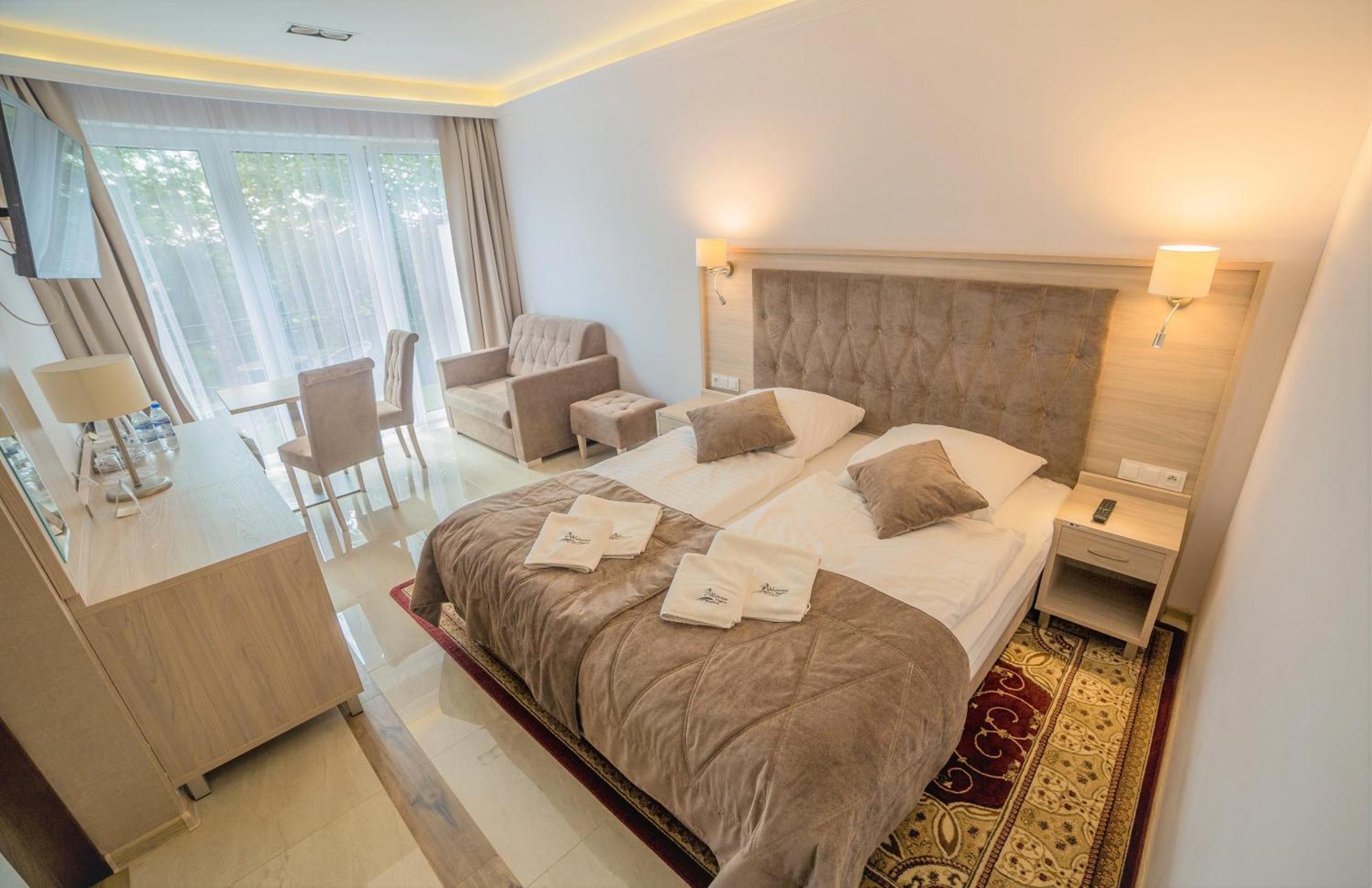 Wichrowe Wzgorze Chmielno Hotel Buitenkant foto